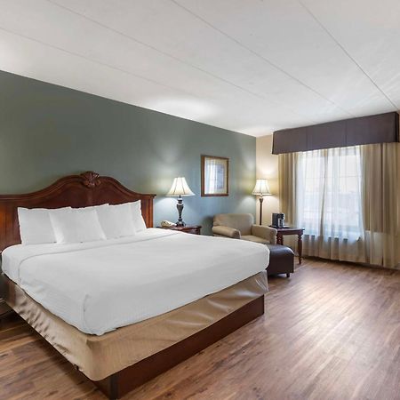 Best Western Plus Steeplegate Inn Davenport Exterior photo