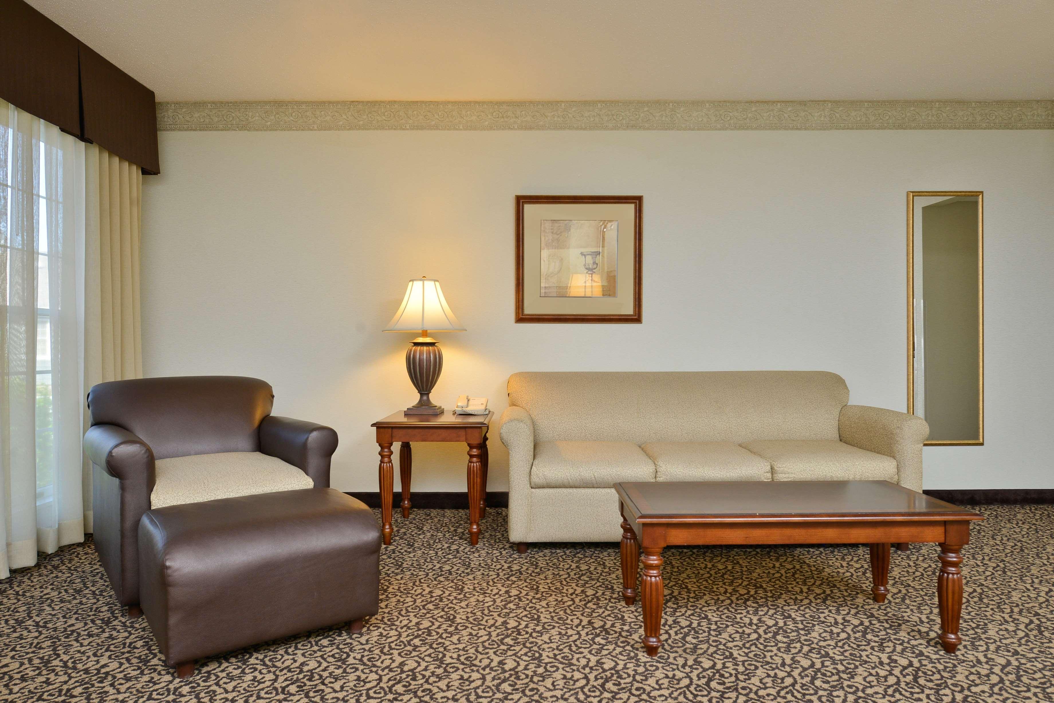 Best Western Plus Steeplegate Inn Davenport Exterior photo