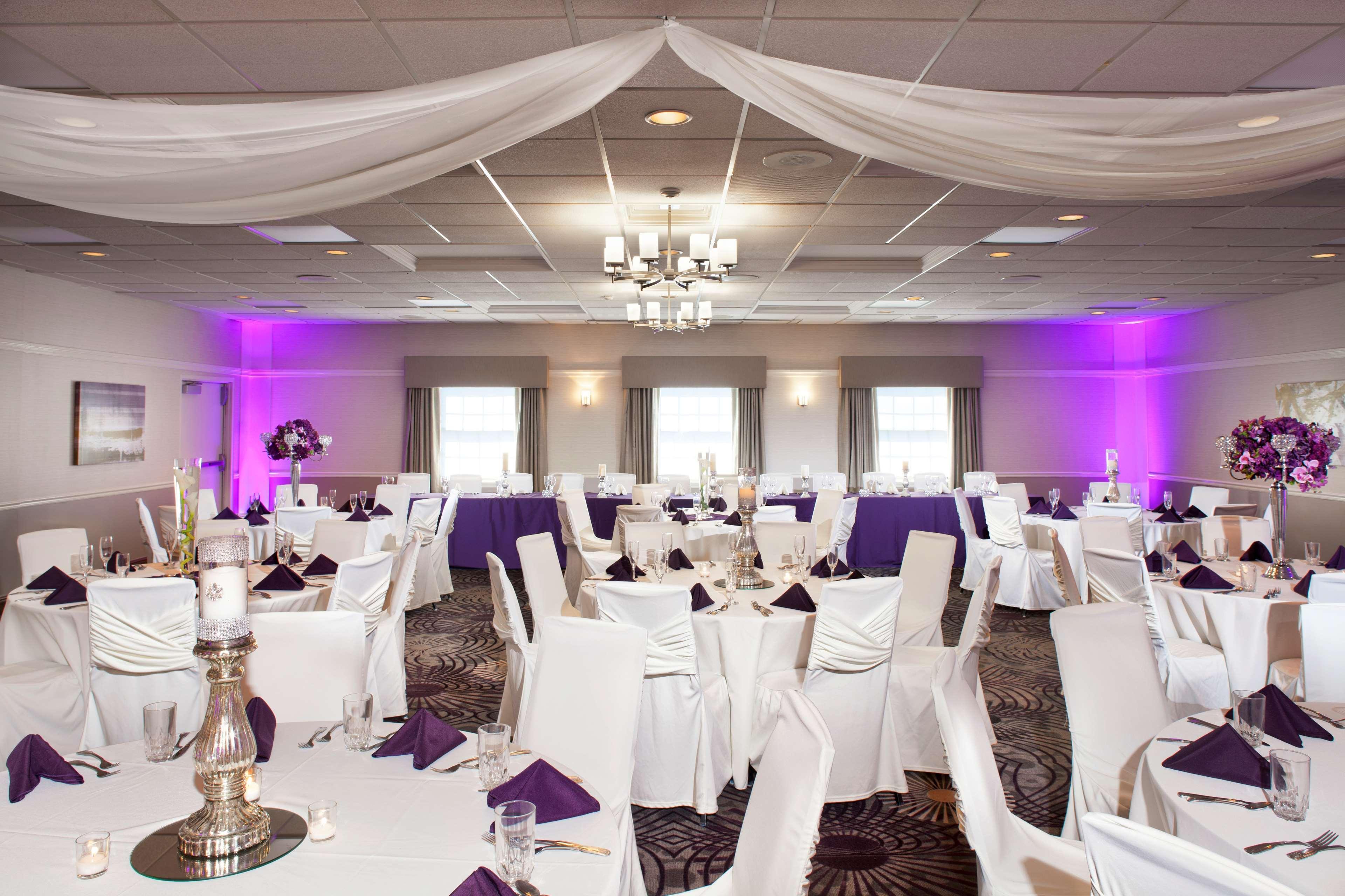 Best Western Plus Steeplegate Inn Davenport Exterior photo
