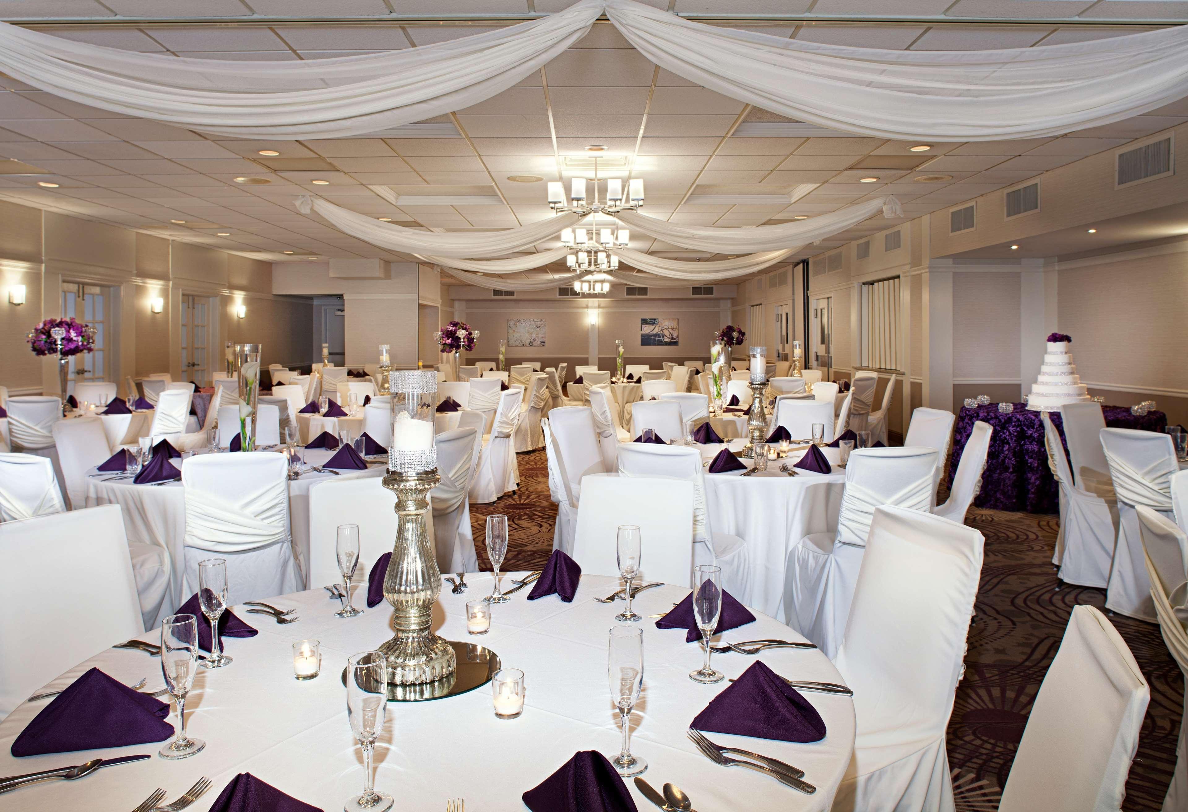 Best Western Plus Steeplegate Inn Davenport Exterior photo