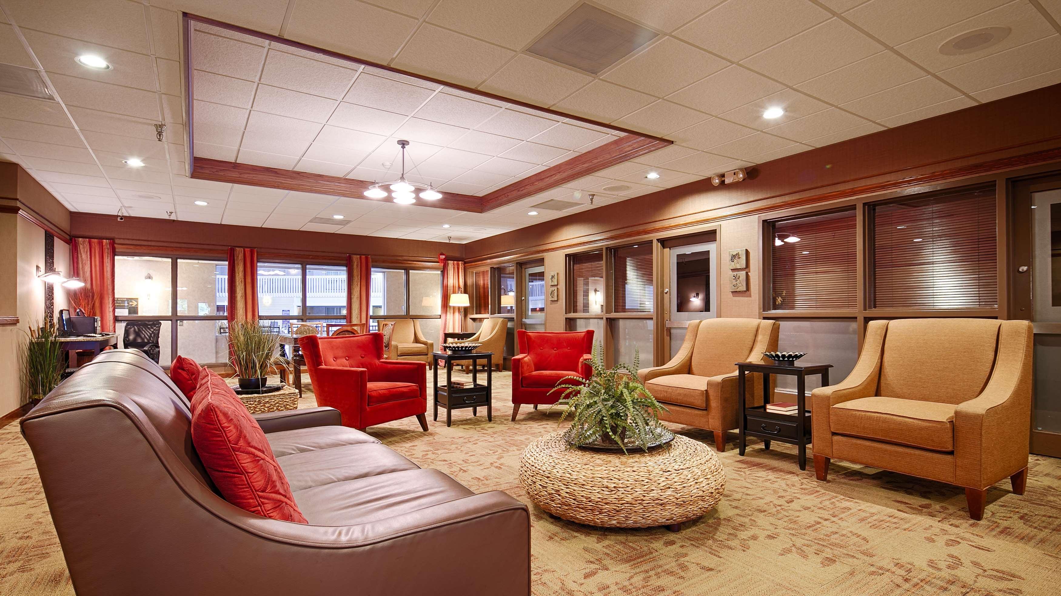 Best Western Plus Steeplegate Inn Davenport Exterior photo