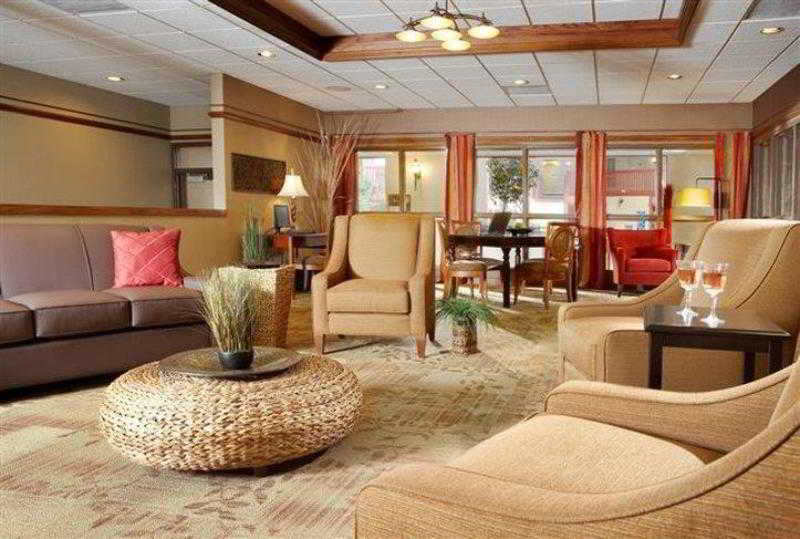 Best Western Plus Steeplegate Inn Davenport Interior photo